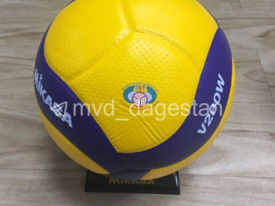  Житель Дагестана украл с витрины спортивного магазина волейбольный мяч