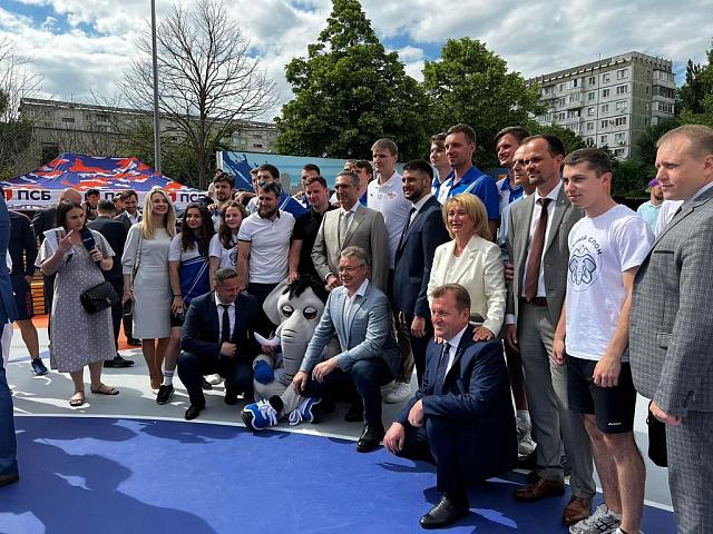 Первый в регионе и седьмой в РФ Центр уличного баскетбола открылся в Ставрополе