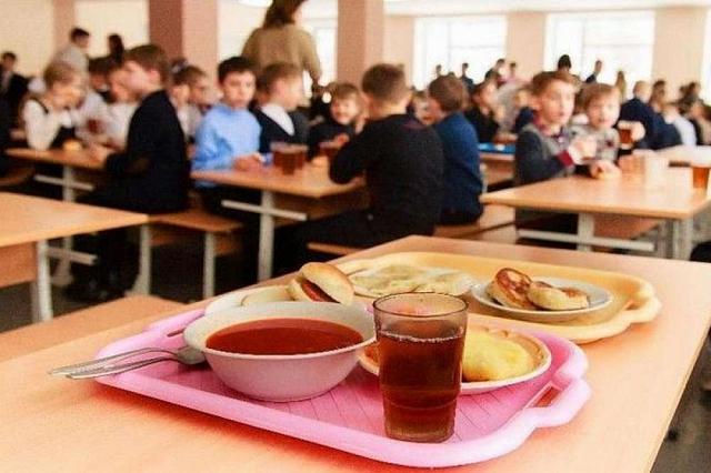До 1,4 млрд рублей увеличится финансирование горячего питания школьников на Ставрополье