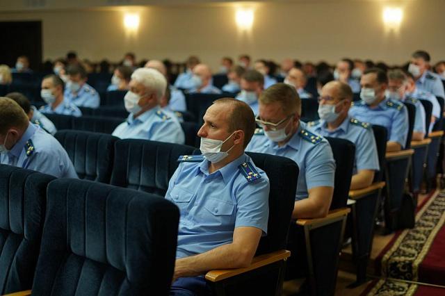 Зам Генпрокурора Кикоть принял участие в подведении итогов работы прокуратуры Ставрополья за первое полугодие 2022 года