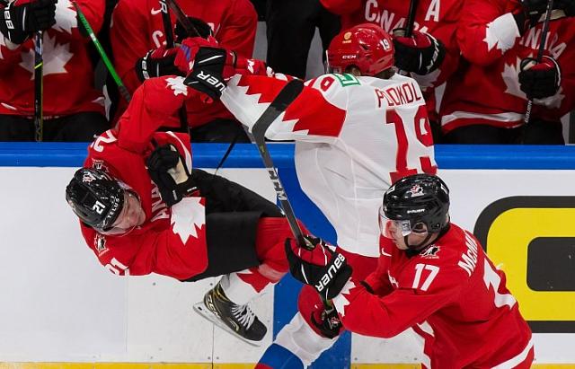 Хоккейная молодёжка России крупно проиграла канадской команде