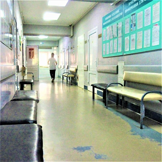 По представлению прокурора главврача Арзгирской районной больницы Мовчан освободили от занимаемой должности