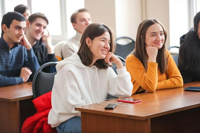 В РФ завершается приём заявок на конкурс для студентов и педагогов «Давай научим»