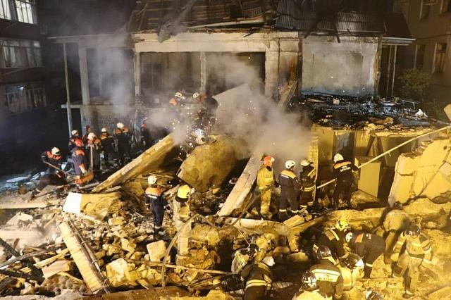Один погибший обнаружен в разрушенном взрывом газа доме в Махачкале