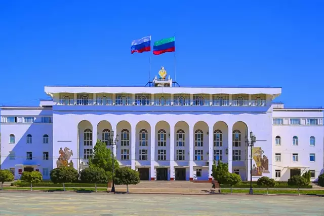 Народное собрание Дагестана приняло в первом чтении поправки к Конституции региона