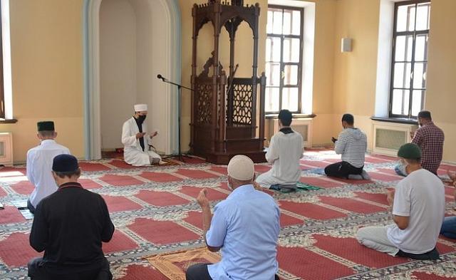 В Дагестане возобновили работу мечети и храмы