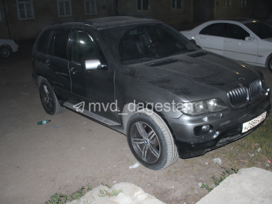 Жительница Дагестана лишилась «BMW-X5» на автомойке
