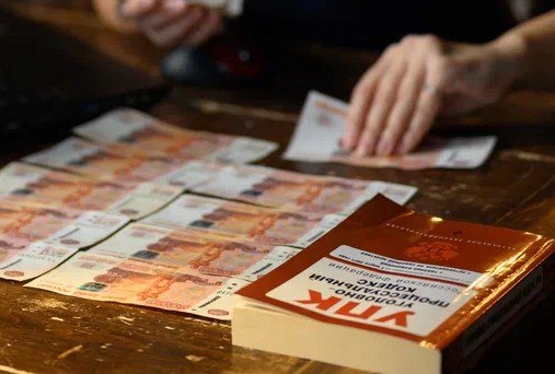 В Дагестане чиновница подозревается в получении взятки