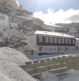 Снежная лавина оставила без сообщения 9 сел в Дагестане