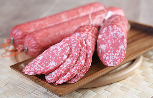 В Черкесске в халяльной колбасе обнаружена свинина