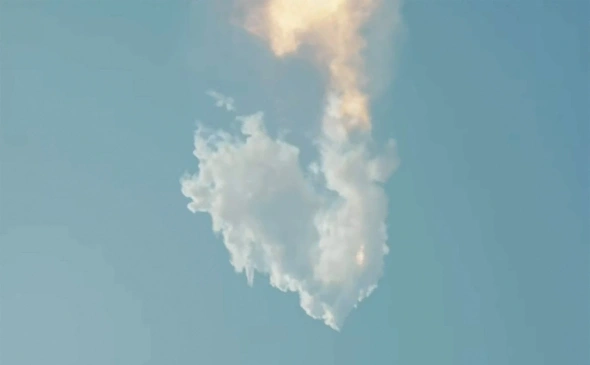 Новая ракета Маска взорвалась после испытательного запуска на высоте около 38 км