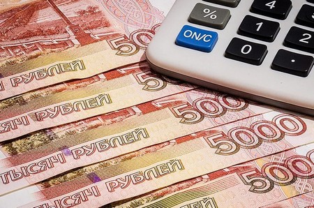 Парламент Дагестана в первом чтении принял бюджет с дефицитом в 28 млрд рублей