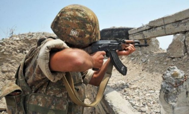 Баку обвинил Ереван в обстреле границы