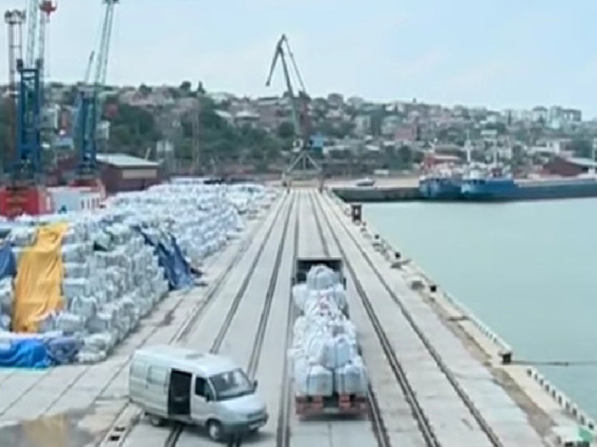 В Дагестане обсуждается «стратегическая» приватизация махачкалинского порта в пользу Керимова