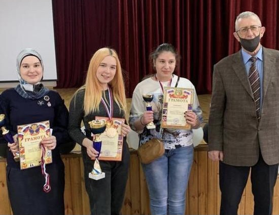 В Чечне прошёл женский чемпионат СКФО по шахматам 