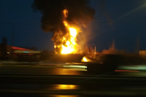 На Ставрополье мужчина пострадал на пожаре в бензовозе