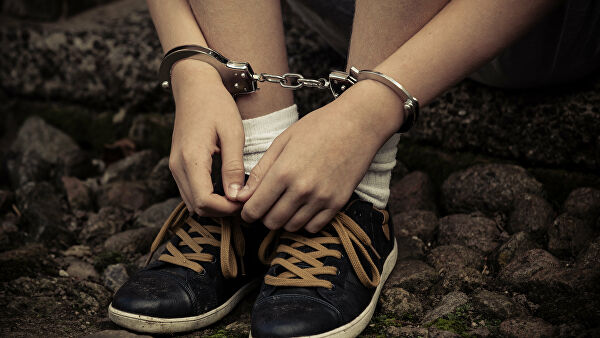 За подготовку теракта в школе 16-летнего мальчика задержали в КБР