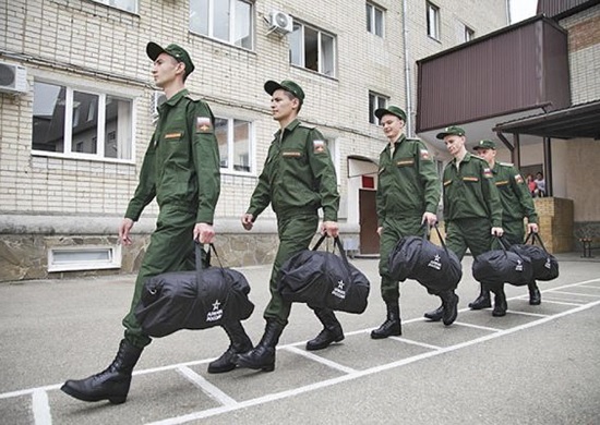 В РФ предельный возраст военнообязанных повысили на 5 лет