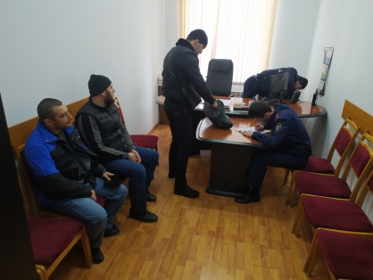 В Дагестане по делу о выдаче плохого жилья сироте СК провёл обыски у чиновников 