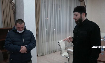 В Чечне задержали таксиста, который возил мужчин к «целительнице Галине»