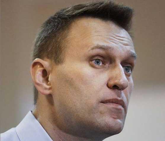 Навальный с температурой и кашлем продолжает голодовку