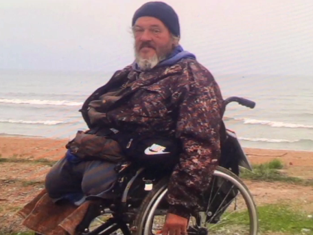 В Дагестане в розыск объявили 64-летнего инвалида-колясочника