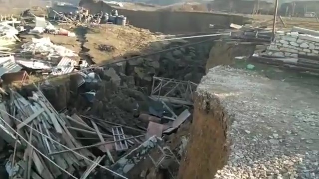 В Дагестане оползни разрушили ферму и угрожают 2 частным домам
