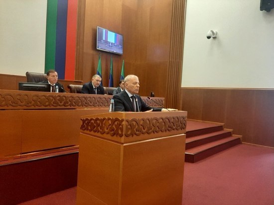 Дадаев не позволил общественникам митинговать против поправок в Конституцию Дагестана