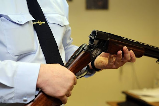 В Ставрополе осудили экс-начальника склада МВД за незаконную продажу оружия 