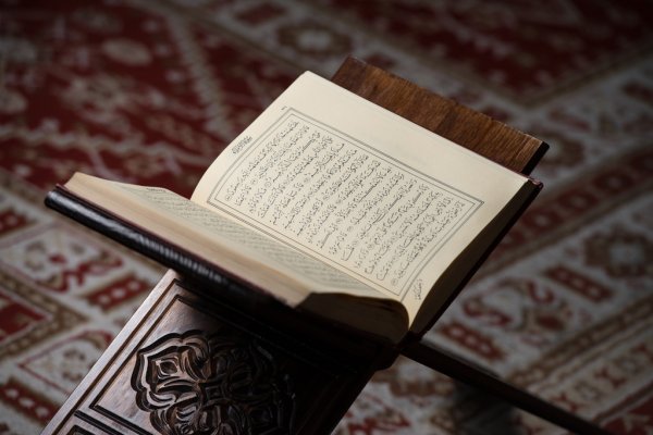 Лучших чтецов Корана поощрили в Чечне денежными призами 