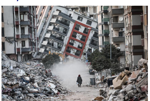 Число жертв землетрясений в Турции превысило 40,5 тысячи человек