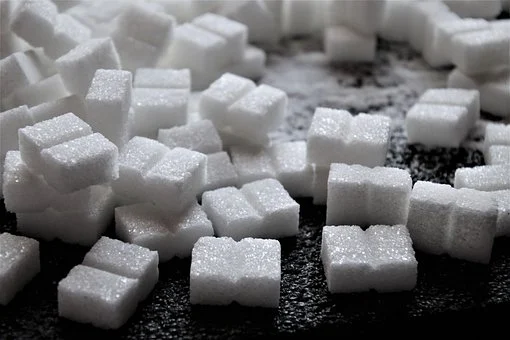Росстат зафиксировал снижение цен на сахар в России 