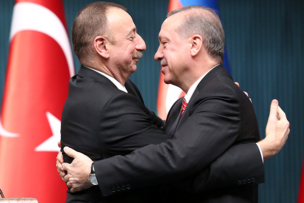 Турция и Азербайджан подписали в карабахской Шуше военный альянс