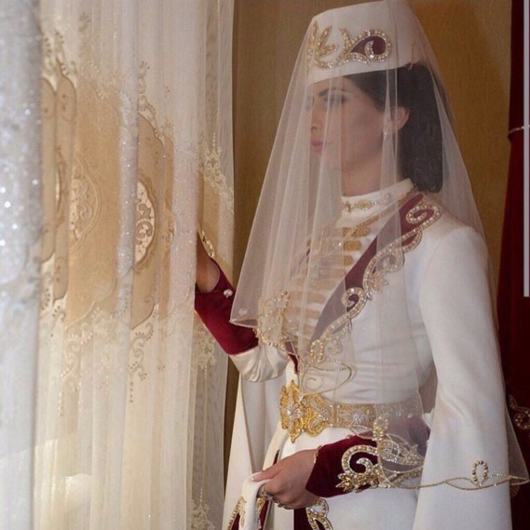 Осетинские свадебные платья и к ним прически
