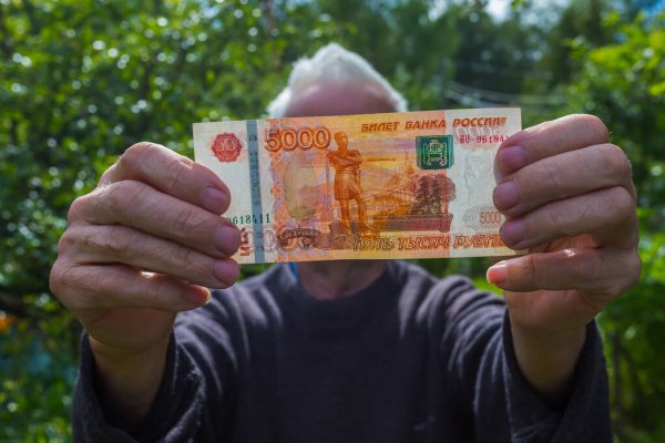 Путин подписал указы о выплате пенсионерам 10 тысяч рублей