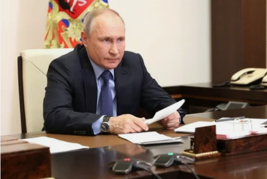 Путин: Россия «выбьет зубы» желающим ее «укусить»