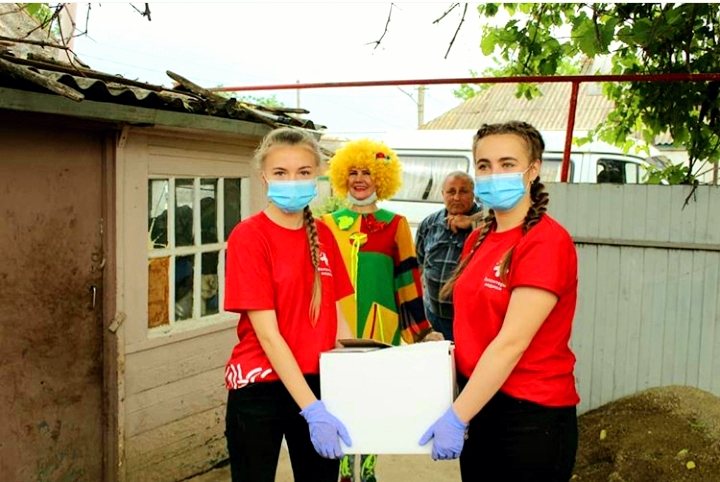 На Ставрополье волонтеры-медики открыли лето с детьми из многодетных семей