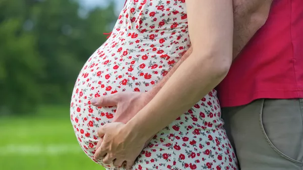 В России могут законодательно ограничить репродуктивный возраст женщины