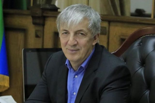 Советник врио главы Дагестана Умаханов и госсекретарь Абакаров освобождены от должностей
