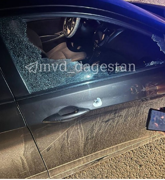 Увидев свою девушку на пассажирском месте «Hyundai» житель Дагестана стал стрелять в машину