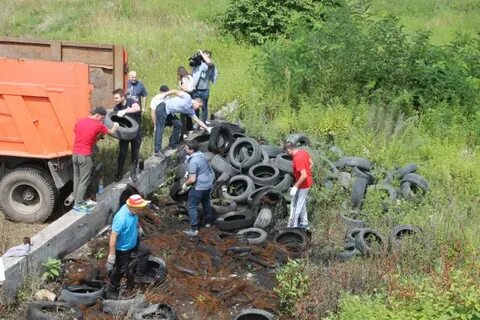 Во Владикавказе убрали 2,5 тонны старых шин с берега реки Терек