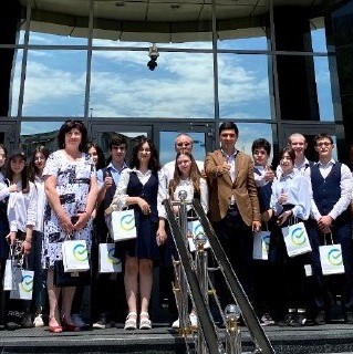 Залина Бейтуганова устроила День открытых дверей для детей в Кабардино-Балкарском Сбере 