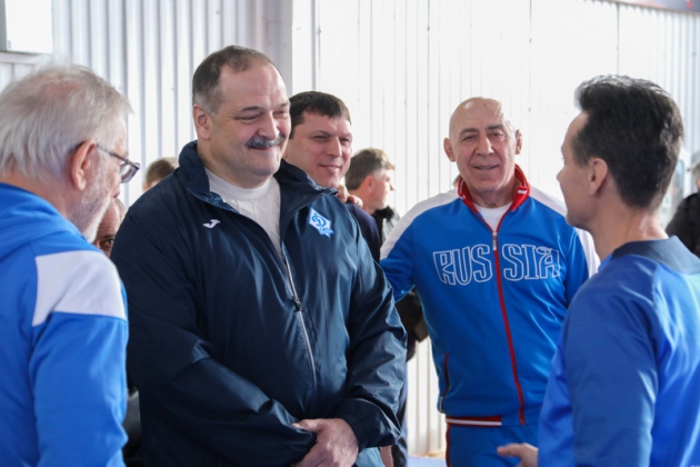 В Дагестане Сергей Меликов посетил тренировки борцов и футболистов