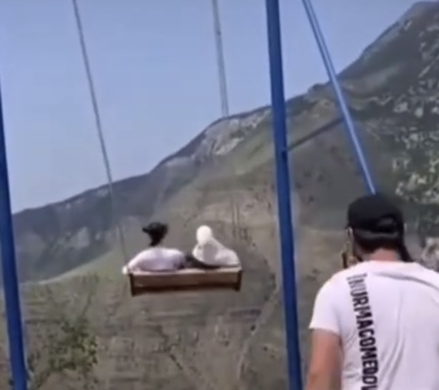 Падением туристок с качелей в Сулакский каньон заинтересовалась прокуратура Дагестана