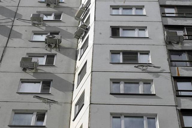 В Ставрополе из окна высотки выпала девушка