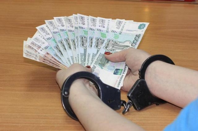 Главбух полиции Дагестана украла 670 тысяч рублей из зарплатного фонда