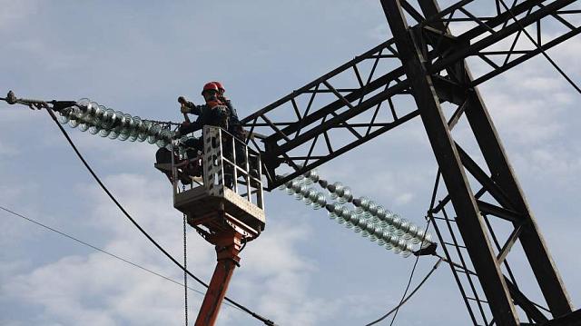 Свыше 40 тысяч человек лишились электричества в Дагестане 