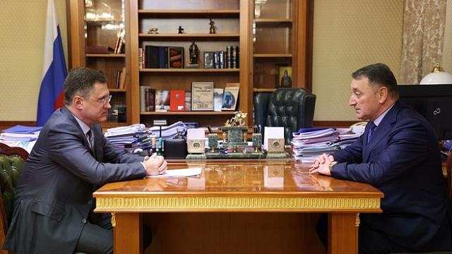 Новак встретился с премьер-министром Южной Осетии Джуссоевым
