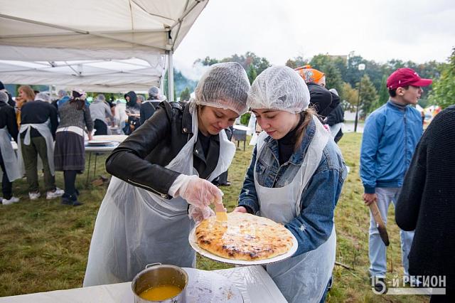 Во Владикавказе открылся долгожданный фестиваль осетинских пирогов