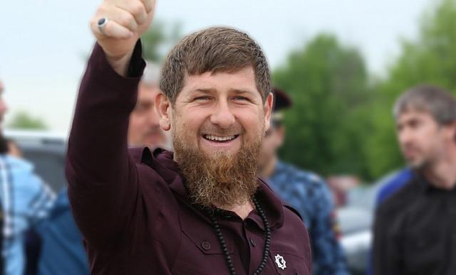 Кадыров присвоил Муратову звание «Заслуженный работник связи Чеченской Республики»
